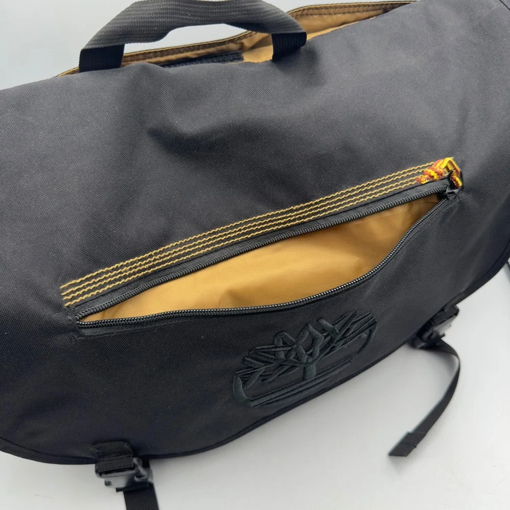 Timberland Messenger Bag Black Crossbody Y2K OS Laptop Commuter Travel Rugged